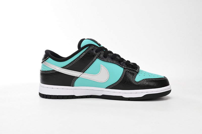 GB Diamond Supply Co. x Nike SB Dunk Low Diamond