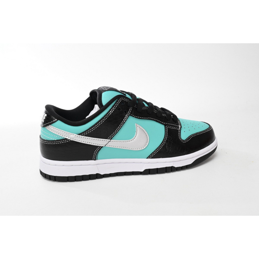 GB Diamond Supply Co. x Nike SB Dunk Low Diamond