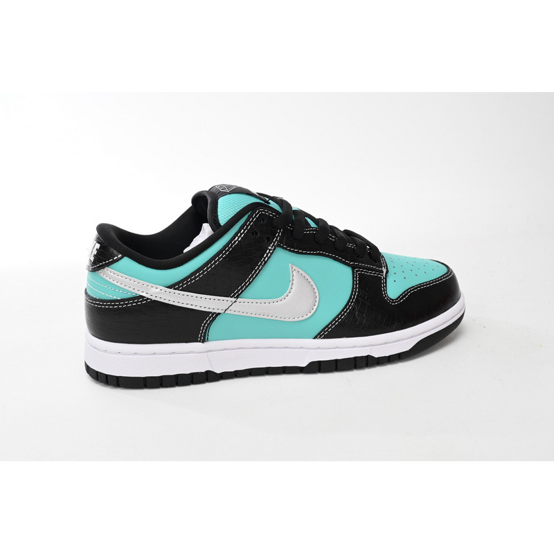 GB Diamond Supply Co. x Nike SB Dunk Low Diamond