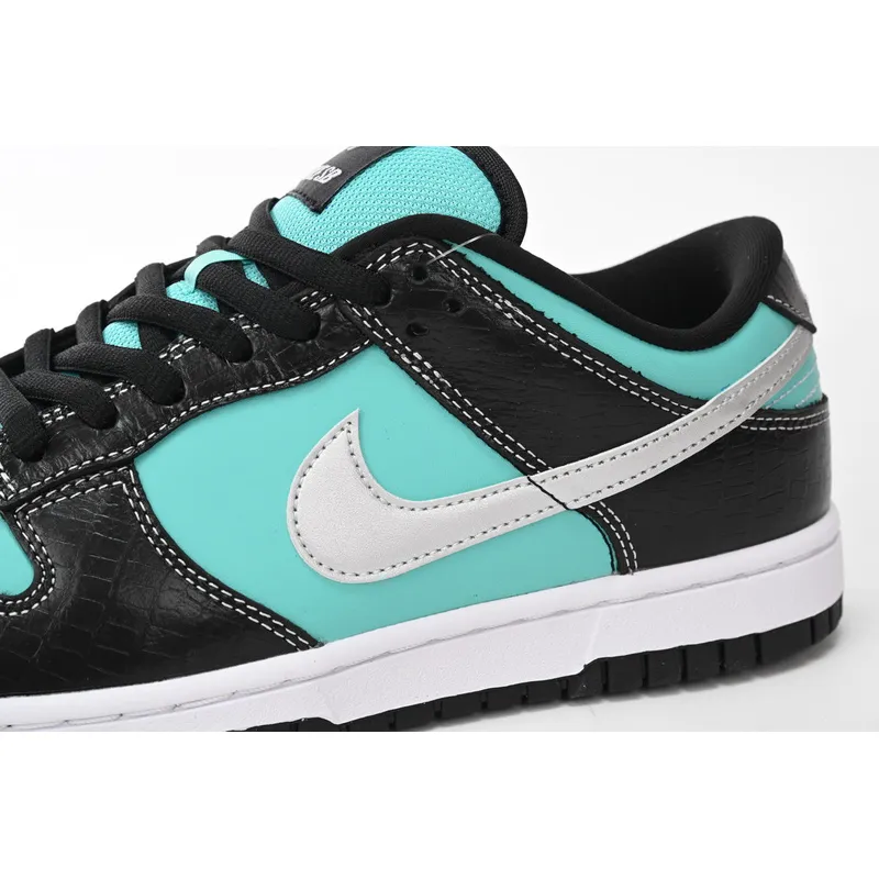 GB Diamond Supply Co. x Nike SB Dunk Low Diamond