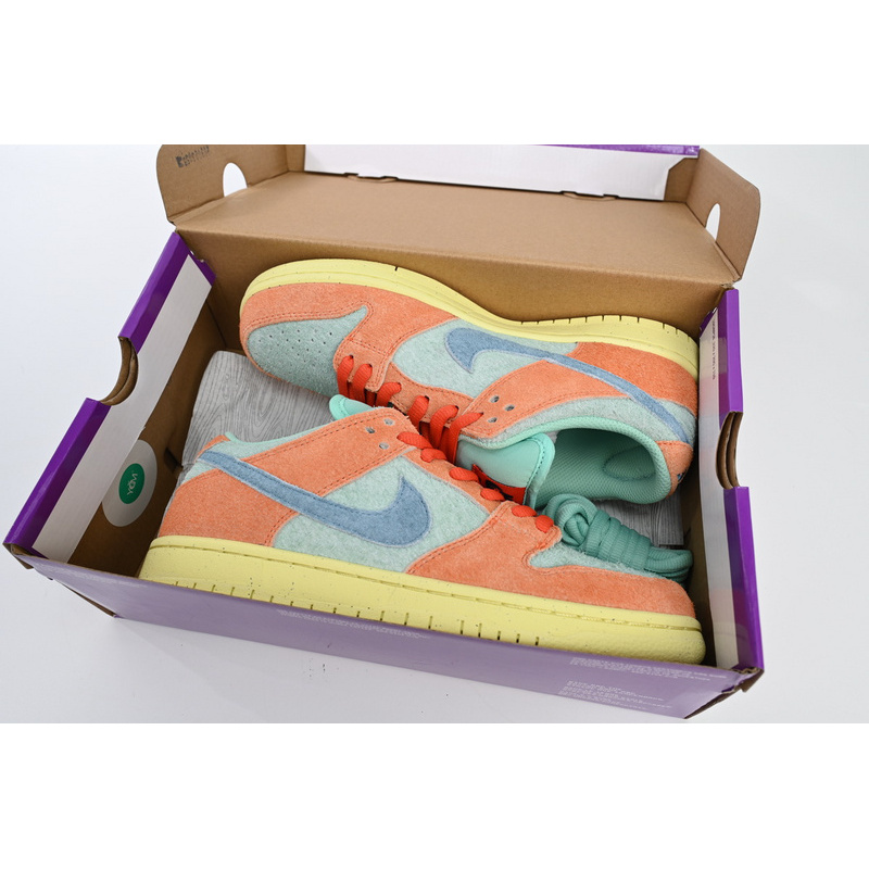 GB Nike SB Dunk Low “Noise Aqua”