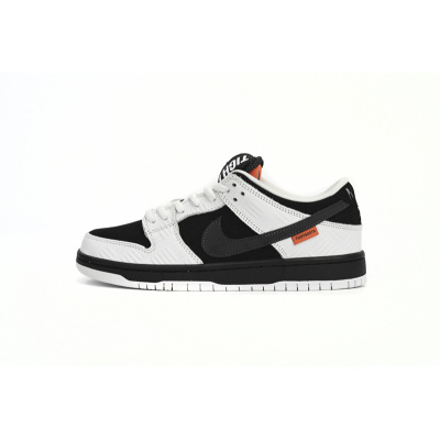 GB TIGHTBOOTH x Nike SB Dunk Low Panda Co Branding 01