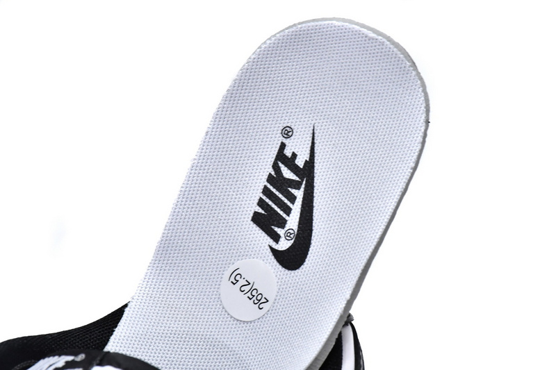 LF  Nike Dunk Low Retro “Black”