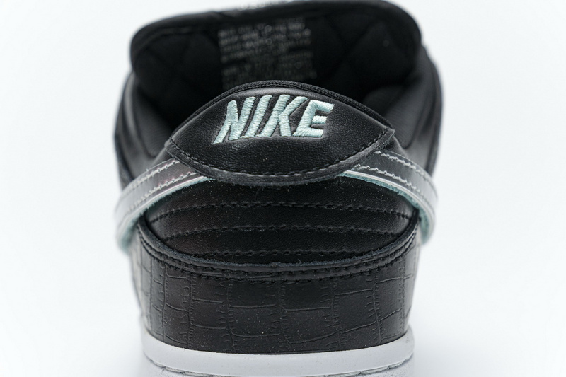 LF  Nike SB Dunk Low Pro OG QS “Black Diamond”