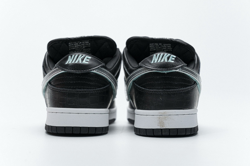 LF  Nike SB Dunk Low Pro OG QS “Black Diamond”