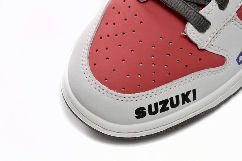 LF  Nike SB Dunk Low Suziki