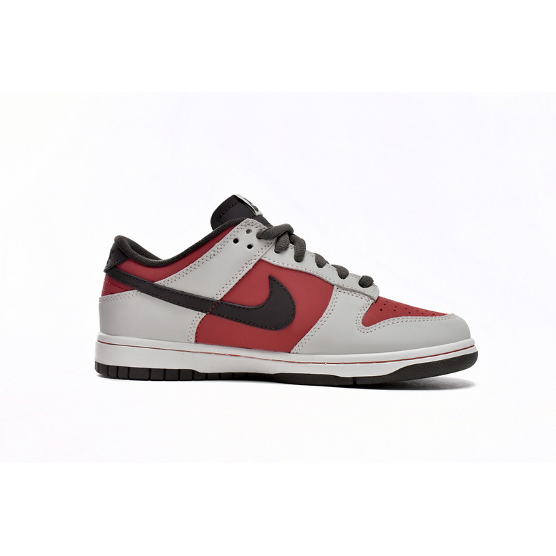 LF  Nike SB Dunk Low Suziki