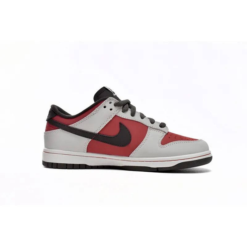 LF  Nike SB Dunk Low Suziki