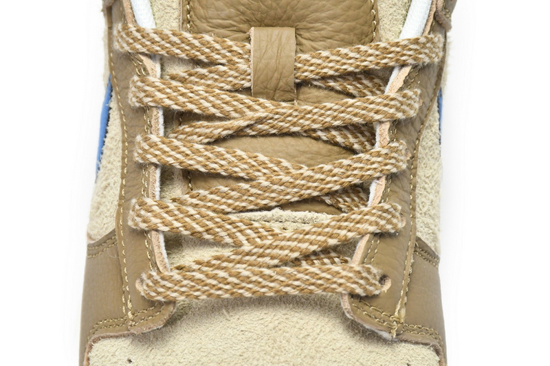 LF  Size x Nike Dunk Low Brown