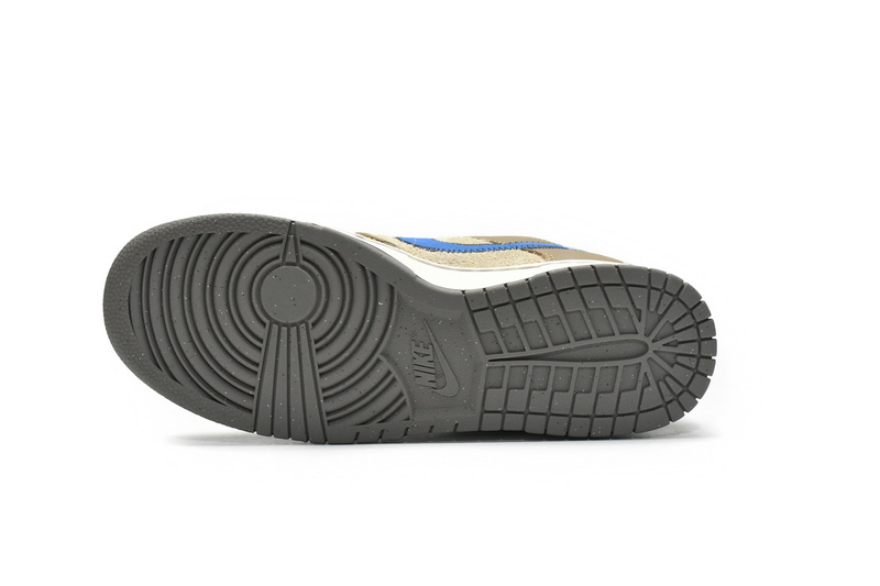 LF  Size x Nike Dunk Low Brown