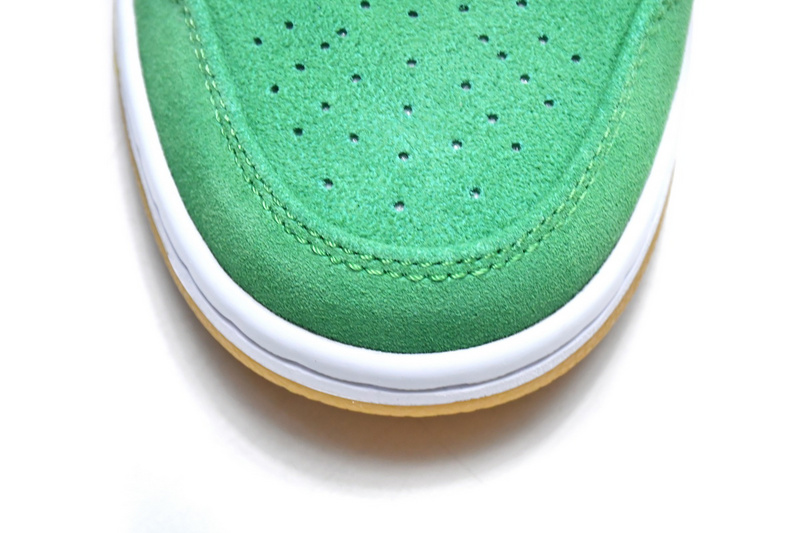 LF Nike SB Dunk Low St. Patrick’s Day