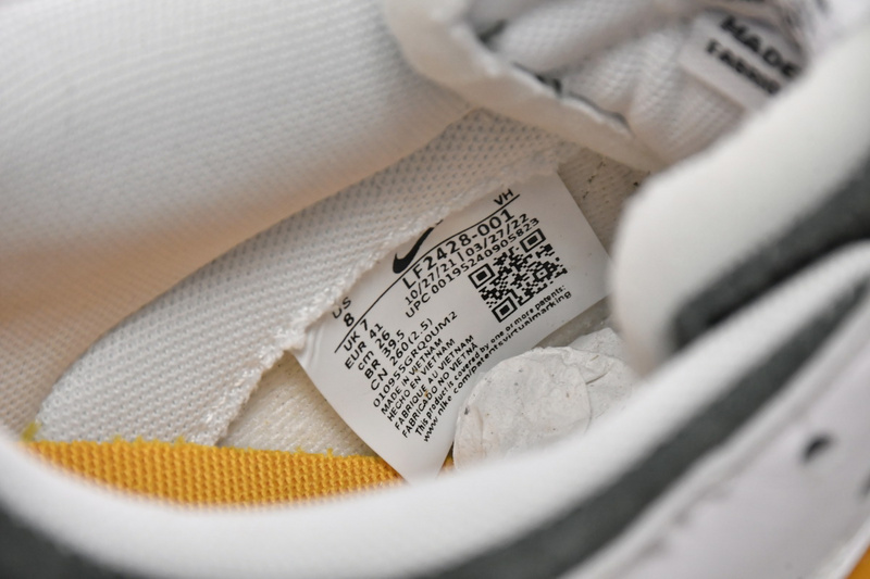 LF Otomo Katsuhiro x Nike SB Dunk Low Pro Kobe White Yellow Green Black 