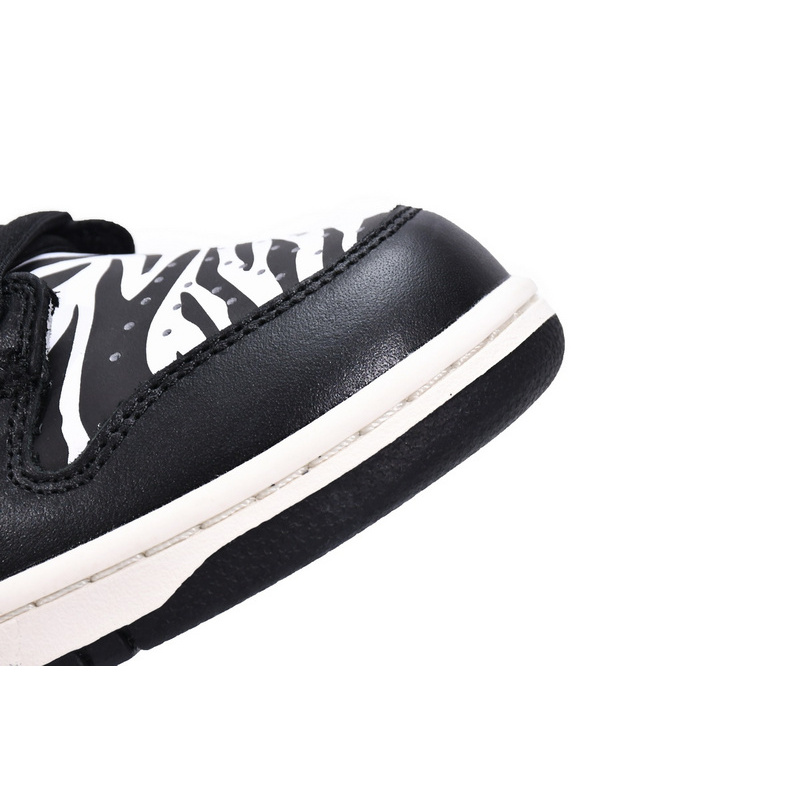 LF Quartersnacks x Nike SB Dunk Low Zebra