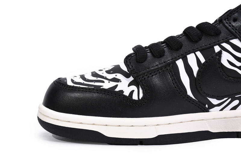 LF Quartersnacks x Nike SB Dunk Low Zebra