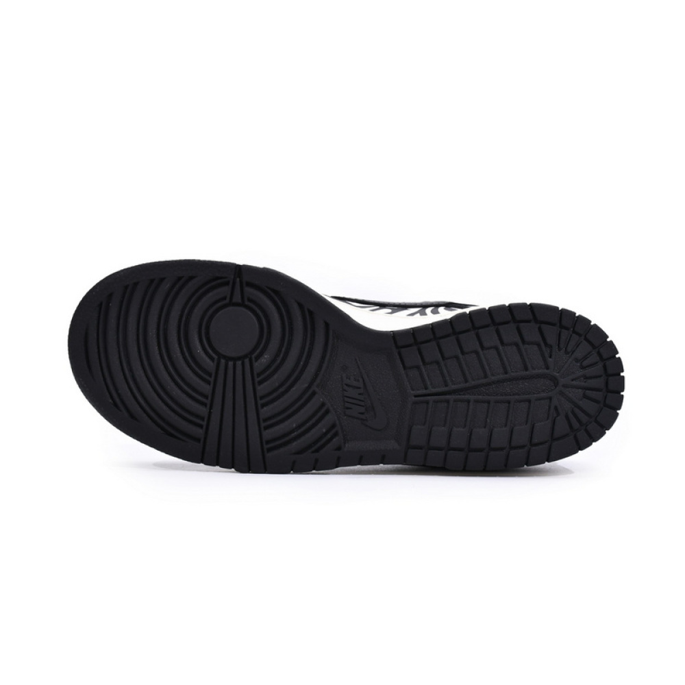 LF Quartersnacks x Nike SB Dunk Low Zebra