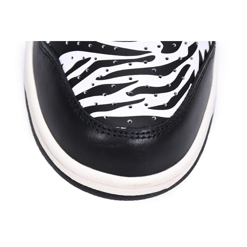 LF Quartersnacks x Nike SB Dunk Low Zebra