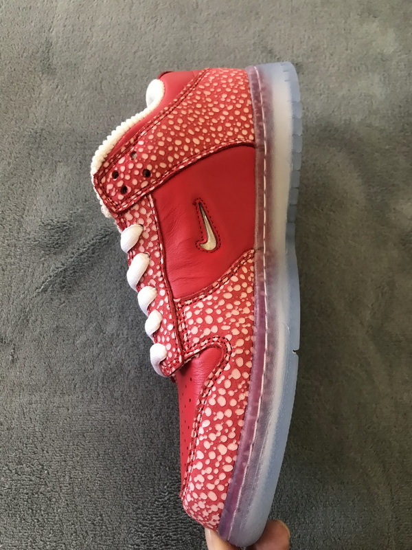 LF Stingwater x Nike SB Dunk Low OG QS Magic Mushroom