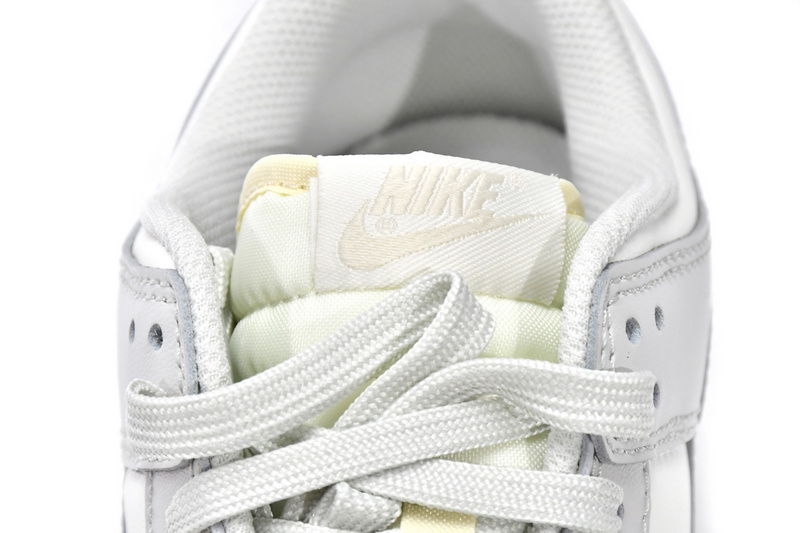 Nike Dunk Low Light Bone