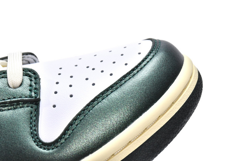 M Batch Nike Dunk Low Vintage Green