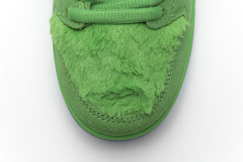 SX Grateful Dead x Nike SB Dunk Low “Green Bear”