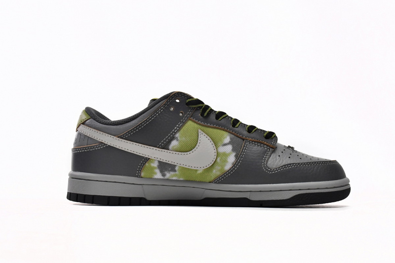 SX HUF x Nike Dunk Low SB Friends and Family