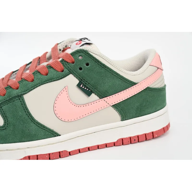 SX Nike Dunk Low “All Petals United”
