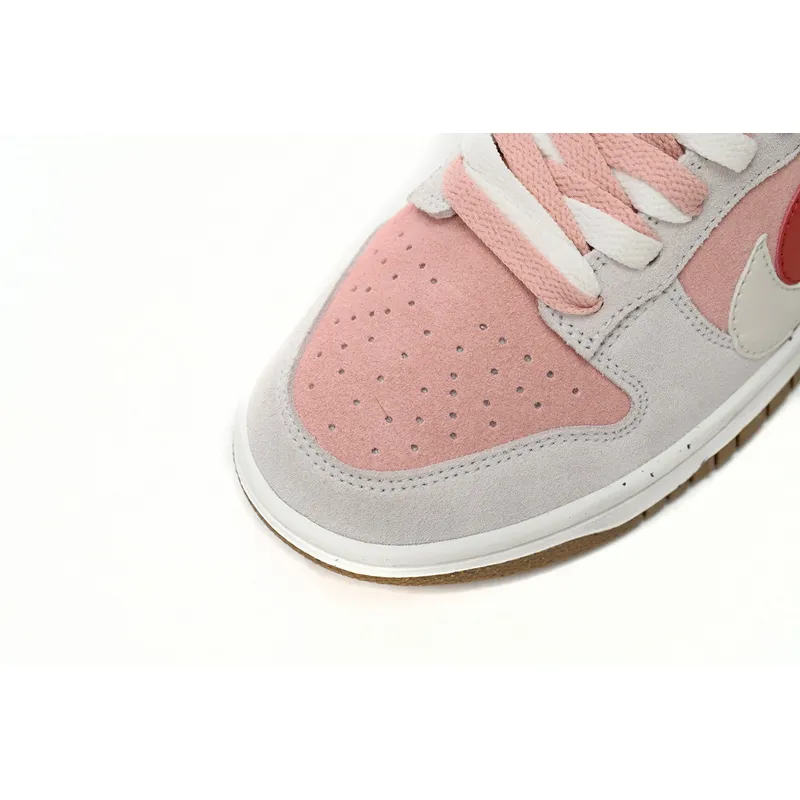 SX Nike SB Dunk Low “Year of the Rabbit”