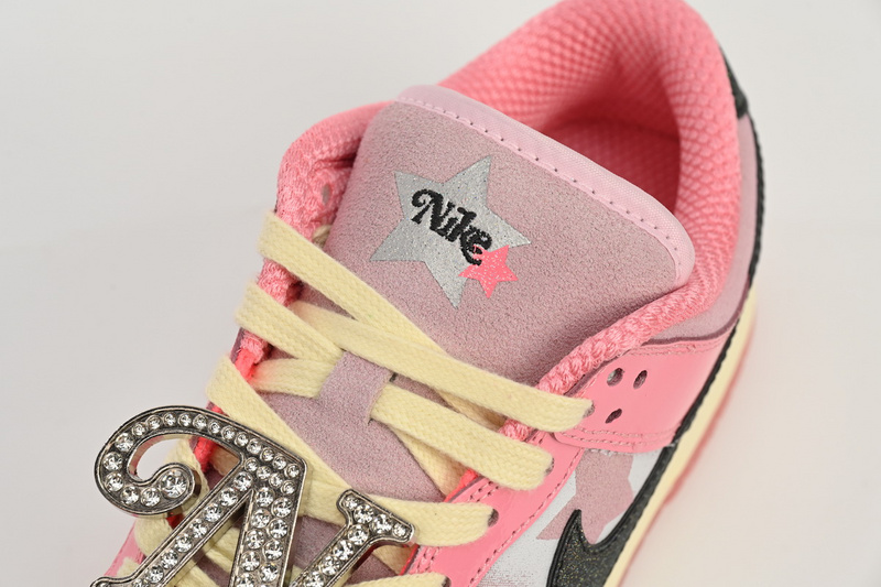SX Nike SB Dunk Low LX”Barbie Pink