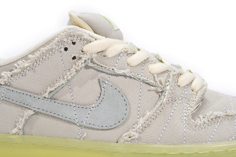 SX Nike SB Dunk Low Mummy