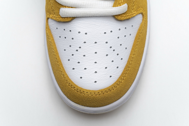 SX Nike SB Dunk Low Pro“Laser Orange”