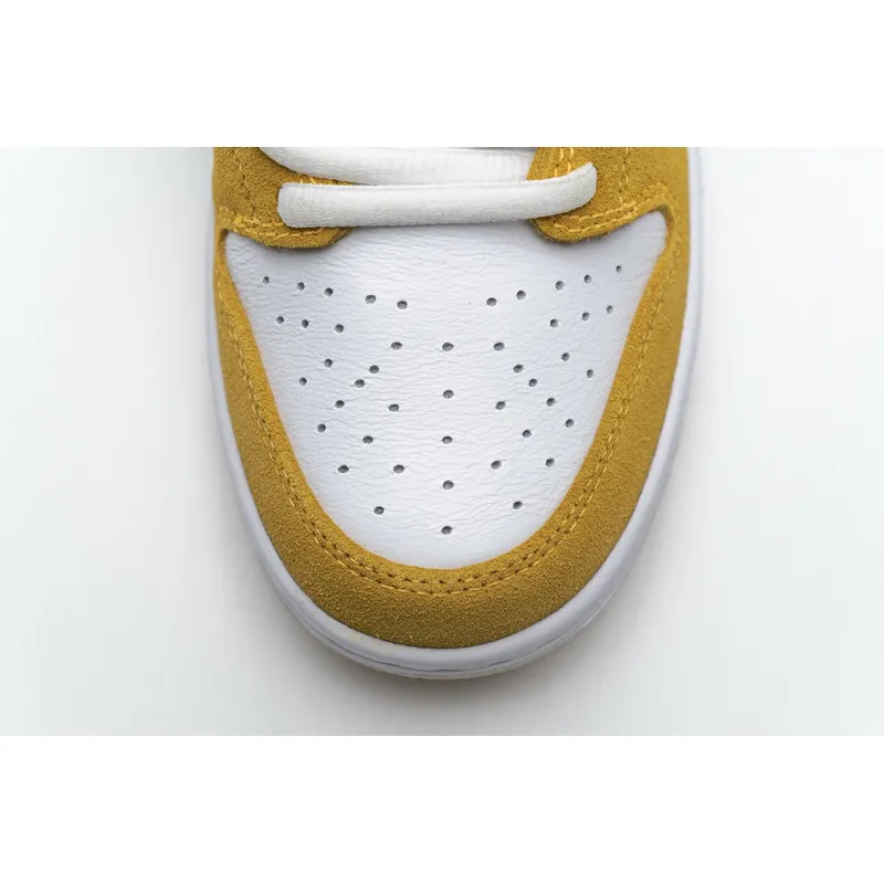 SX Nike SB Dunk Low Pro“Laser Orange”
