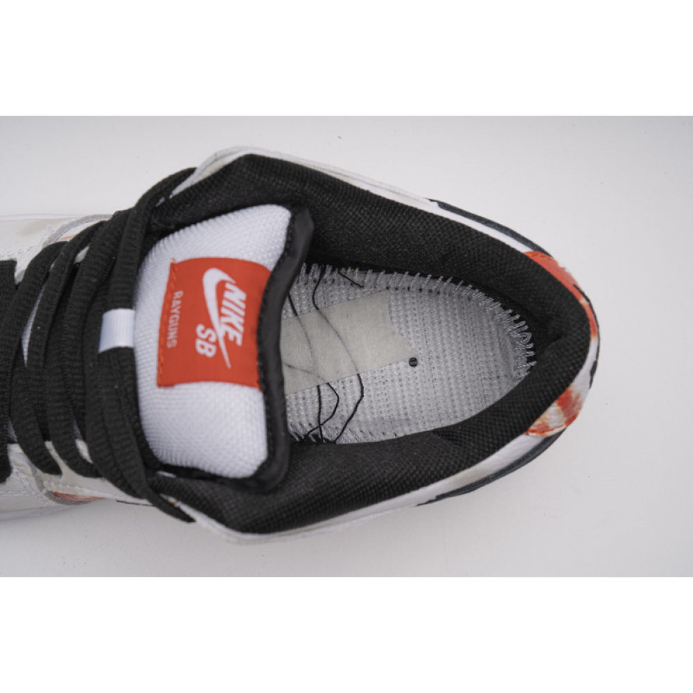 SX Nike SB Dunk Low Pro QS