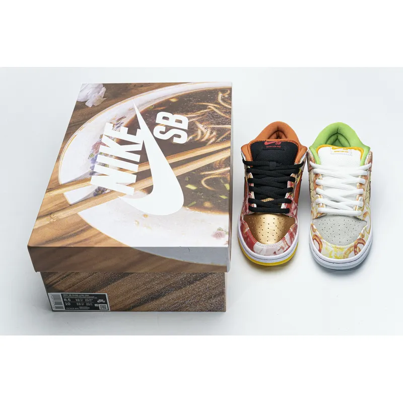 SX Nike SB Dunk Low Street Hawker