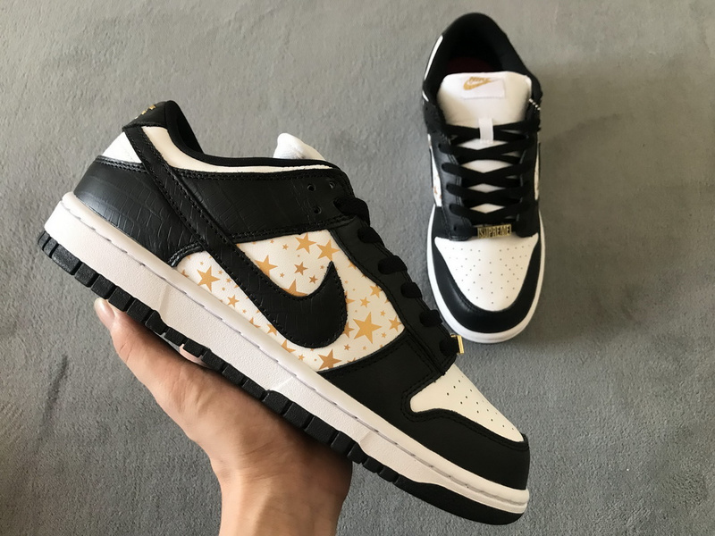 SX Supreme x Nike SB Dunk Low Black Stars