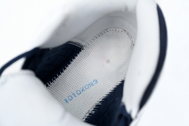 XP  Air Jordan 13 Obsidian