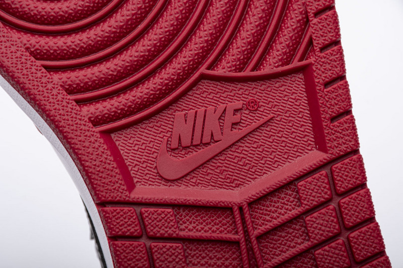 XP Air Jordan 1 High OG “Chicago”