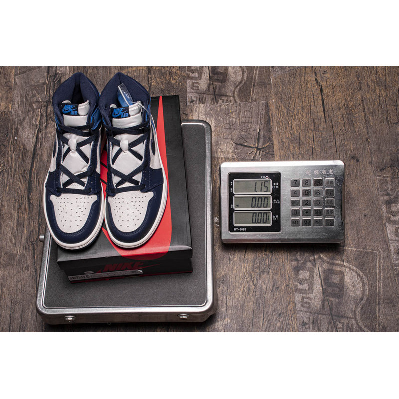 XP Air Jordan 1 Retro High OG “Obsidian University Blue”