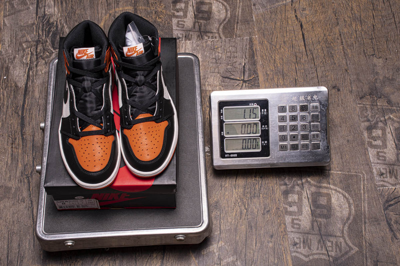 XP Air Jordan 1 Retro High OG “Shattered Backboard” 