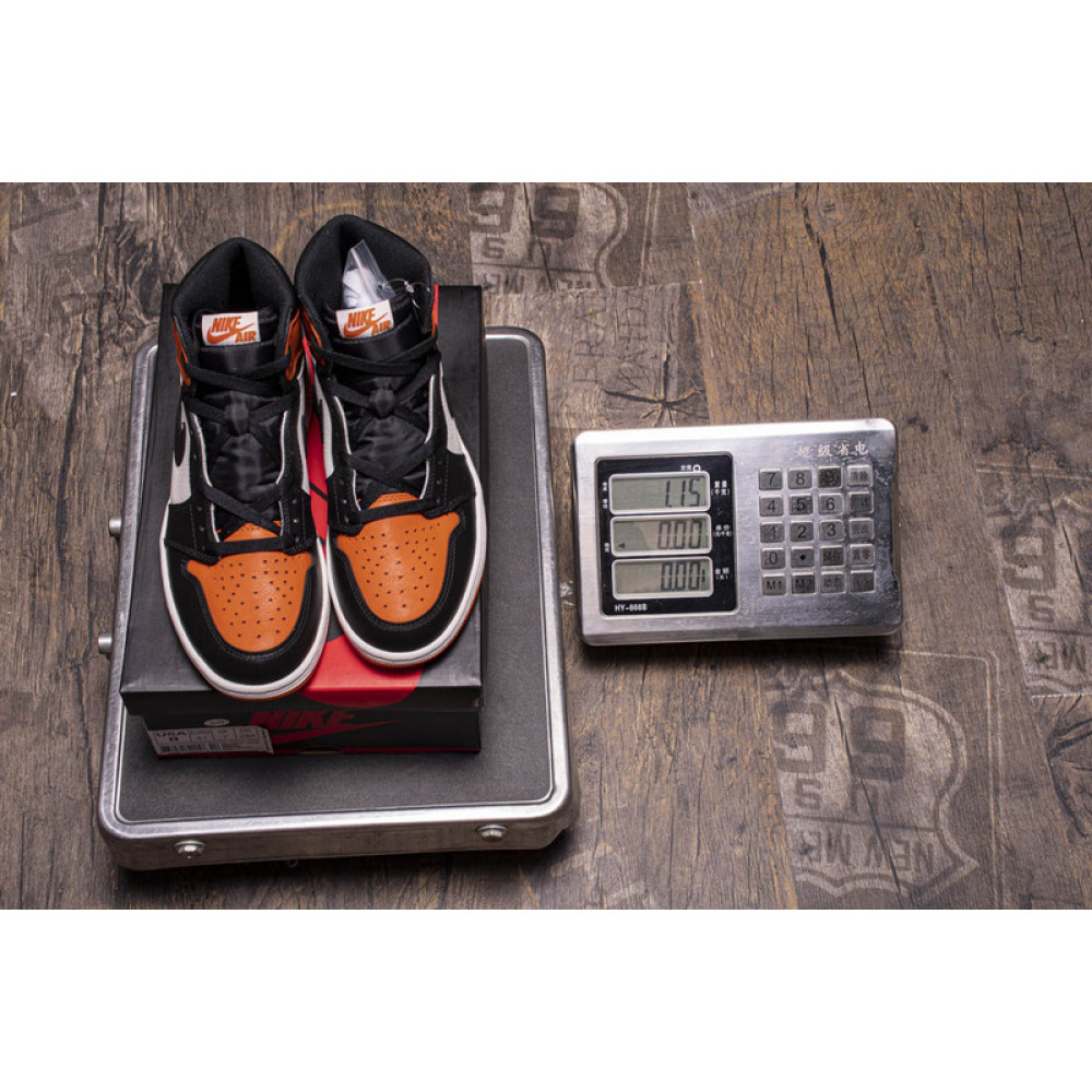 XP Air Jordan 1 Retro High OG “Shattered Backboard” 