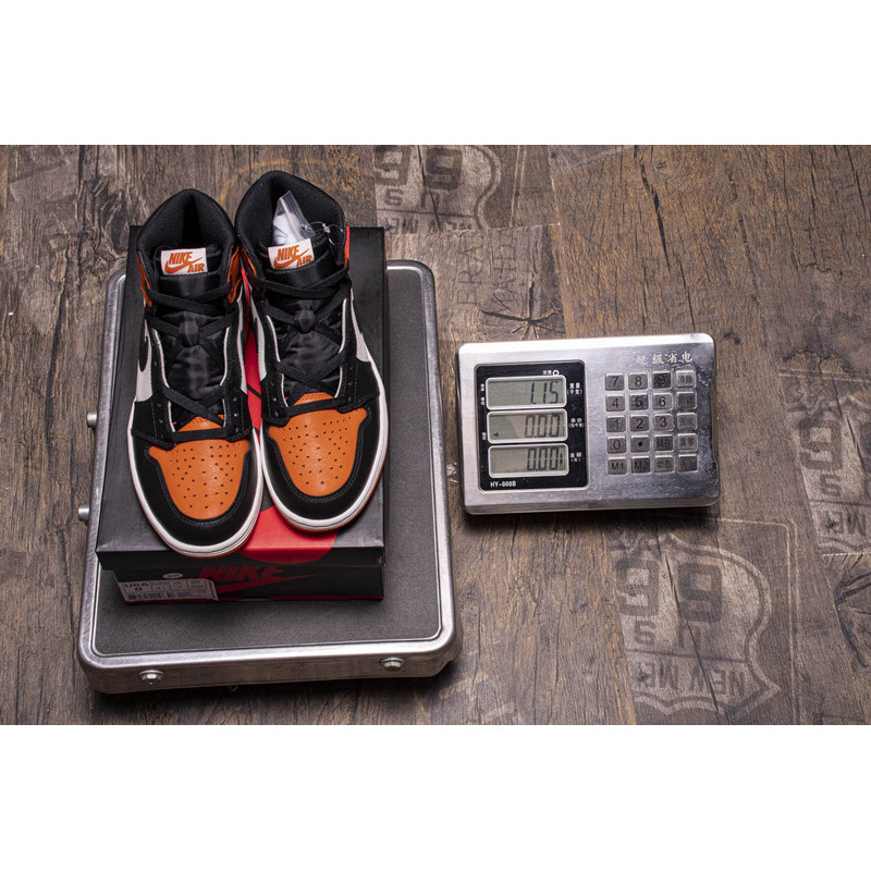 XP Air Jordan 1 Retro High OG “Shattered Backboard” 
