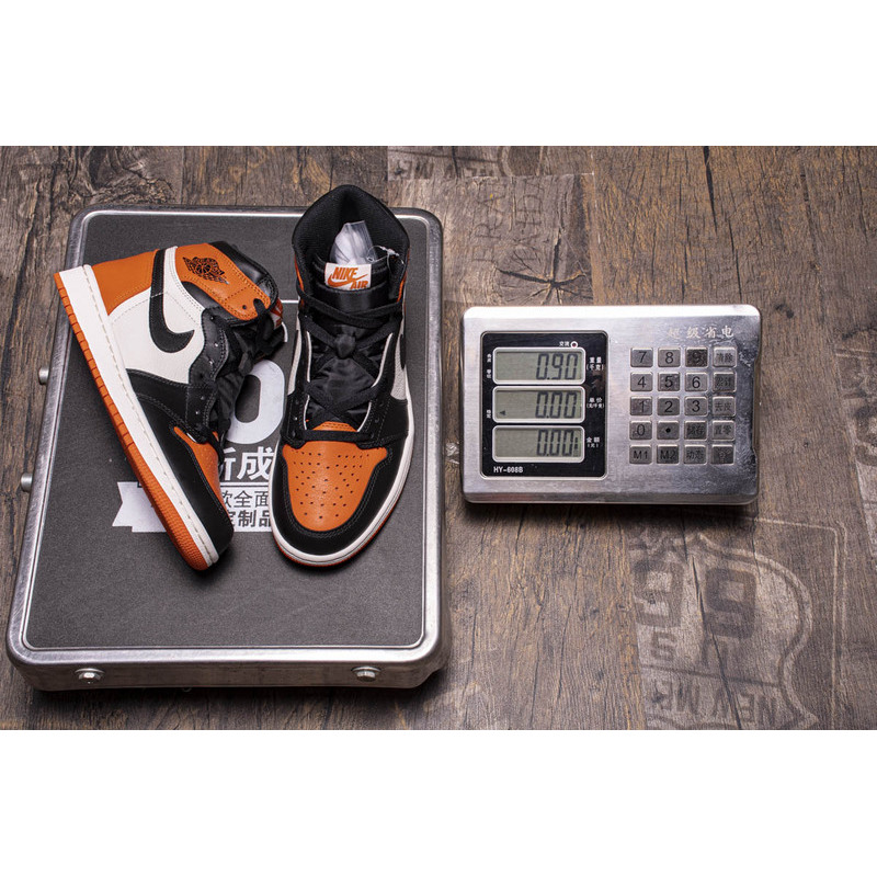 XP Air Jordan 1 Retro High OG “Shattered Backboard” 