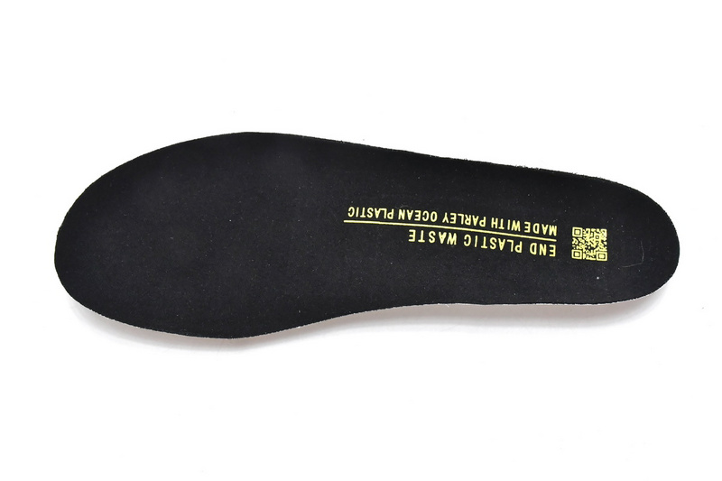 Adidas Ultra Boost 2022 Black Gradient Yellow