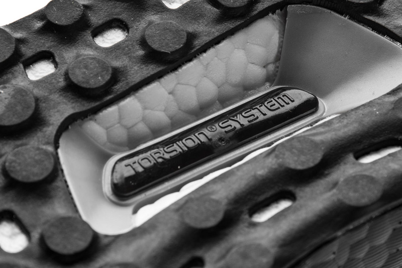 Adidas Ultra Boost 3.0 “Triple Black” Real Boost