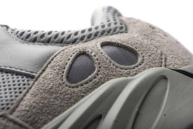 AH 700 Adidas Yeezy Boost 700 "Salt"