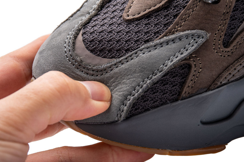 AH 700 V2 Adidas Yeezy Boost 700 V2 “Geode”