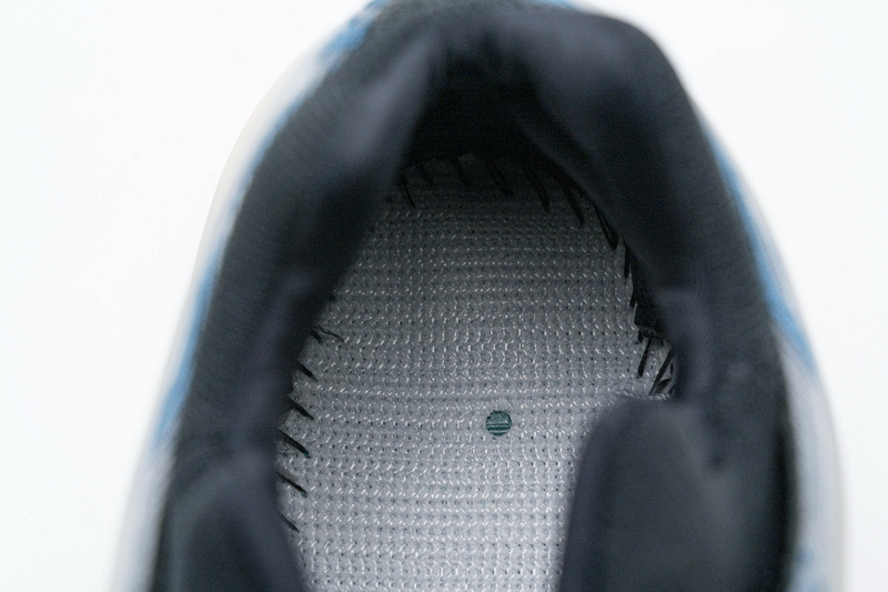 AH Adidas Yeezy 700 V3 “Kyanite”