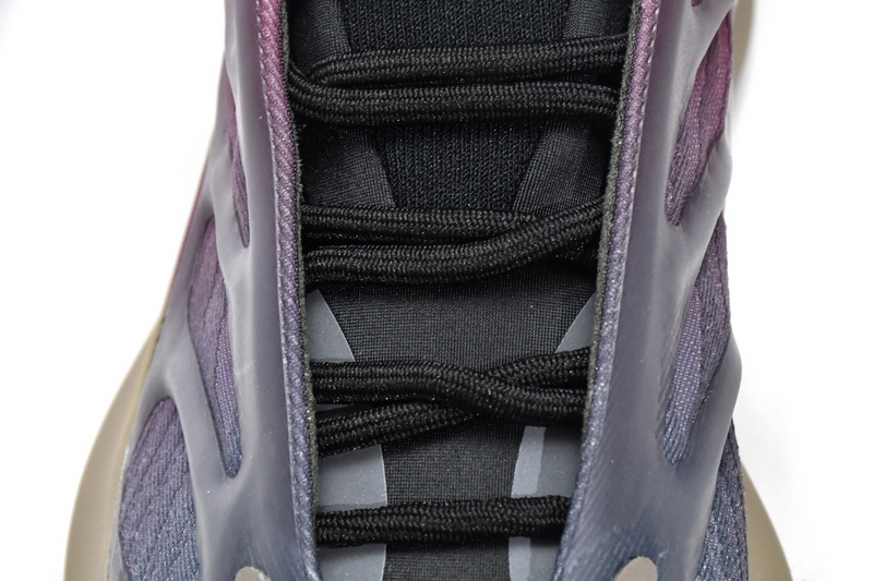 AH Adidas Yeezy 700 V3 Fade Carbon