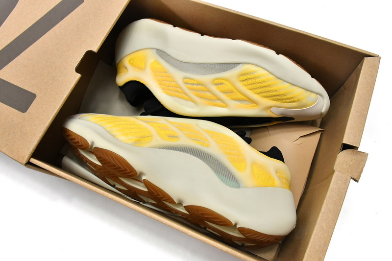 AH Adidas Yeezy 700 V3 Mono Safflower