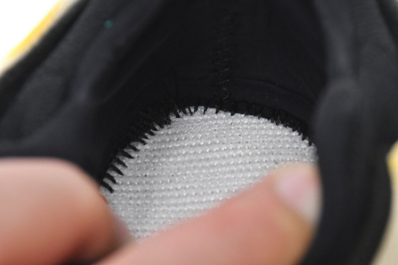 AH Adidas Yeezy 700 V3 Mono Safflower