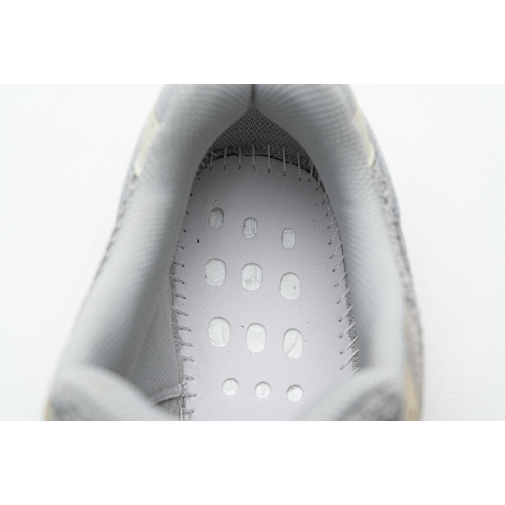 AH Adidas Yeezy Boost 700 V2 “Cream”